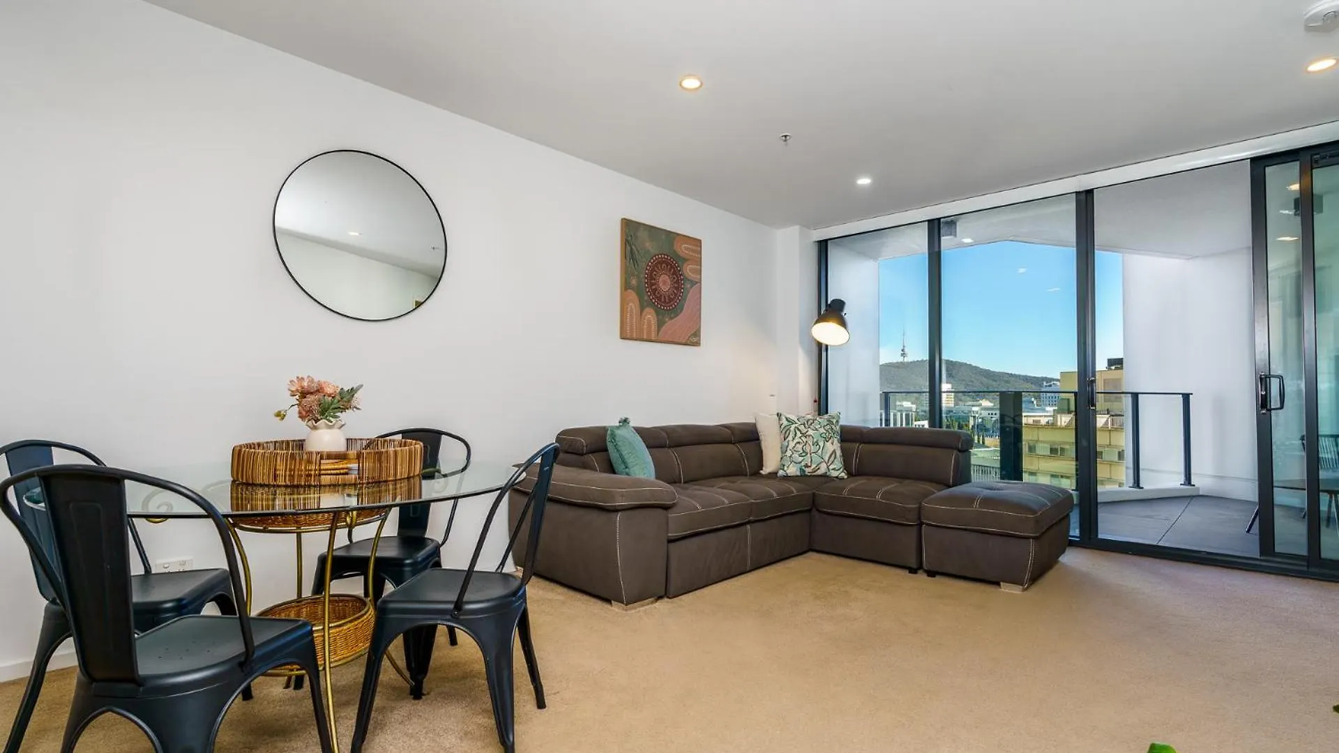 דירות קנברה Contemporary 2Br Retreat In The Heart Of Civic